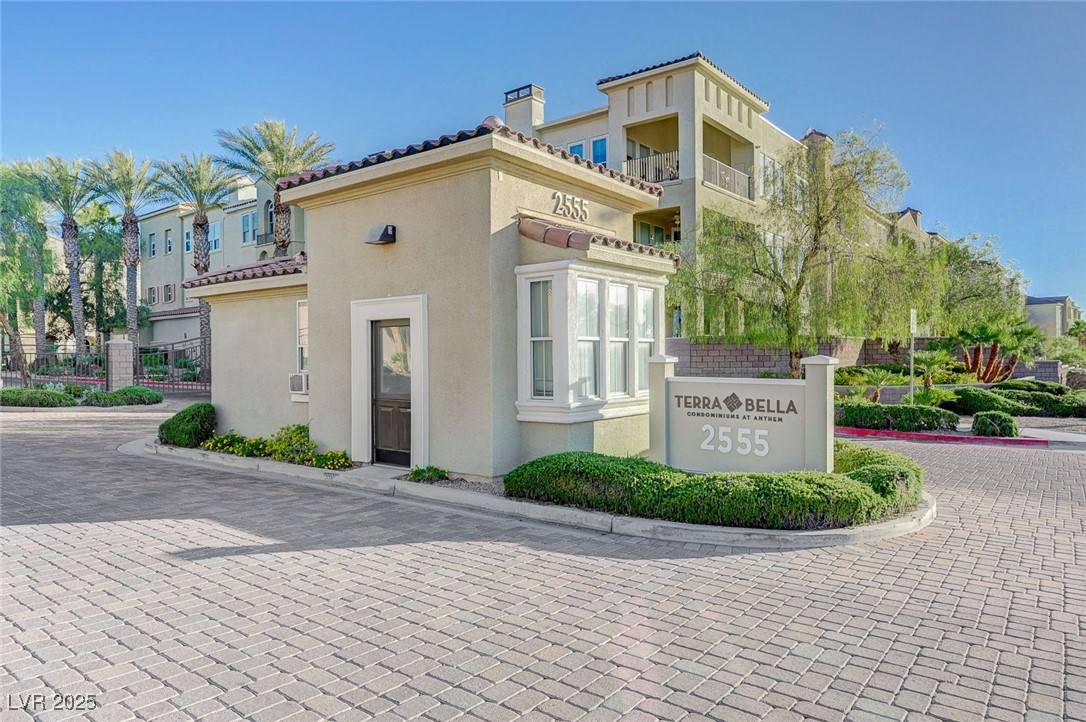 Henderson, NV 89052,2555 Hampton RD #5104