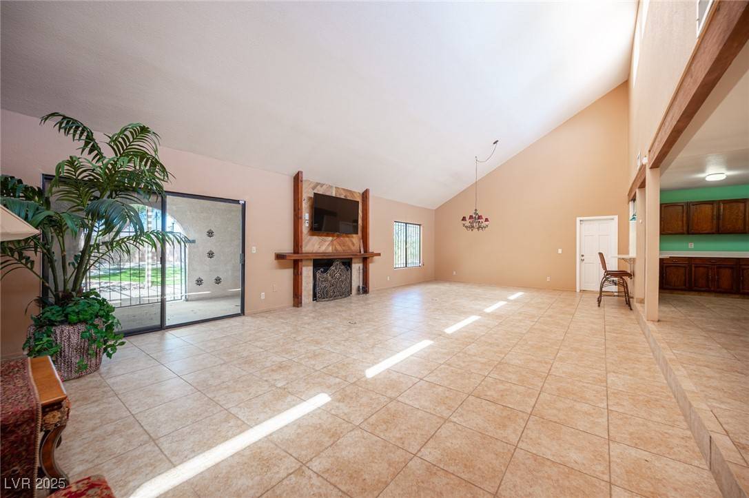 Las Vegas, NV 89139,3790 W Moberly AVE