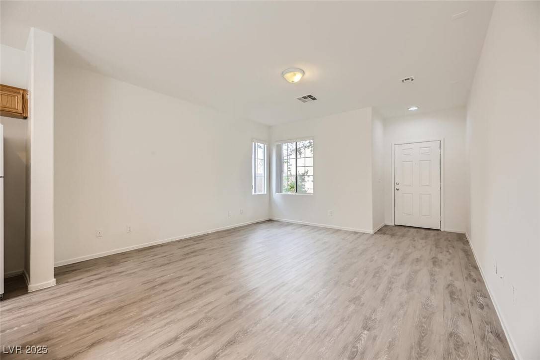 Las Vegas, NV 89122,4045 Oliver Sagebrush DR
