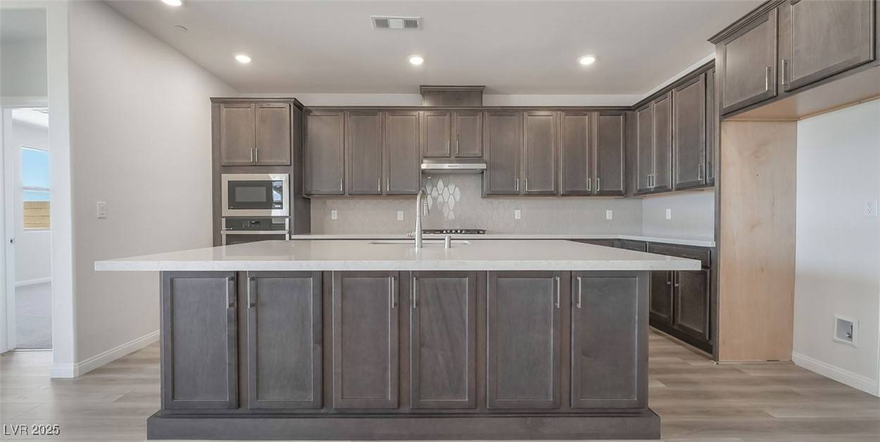 Henderson, NV 89011,765 Cloud Creek ST