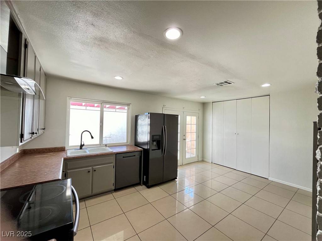 Las Vegas, NV 89121,109 Greenbriar Townhouse WAY