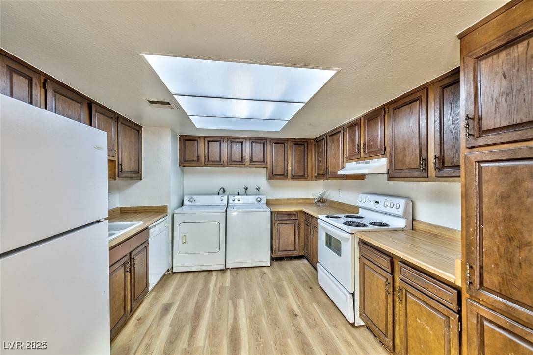 Las Vegas, NV 89119,781 Palo Verde CIR #1