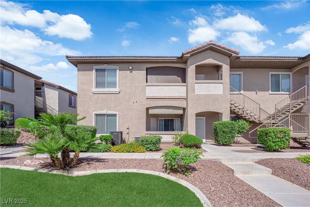 Henderson, NV 89052,2305 W Horizon Ridge Pkwy #611