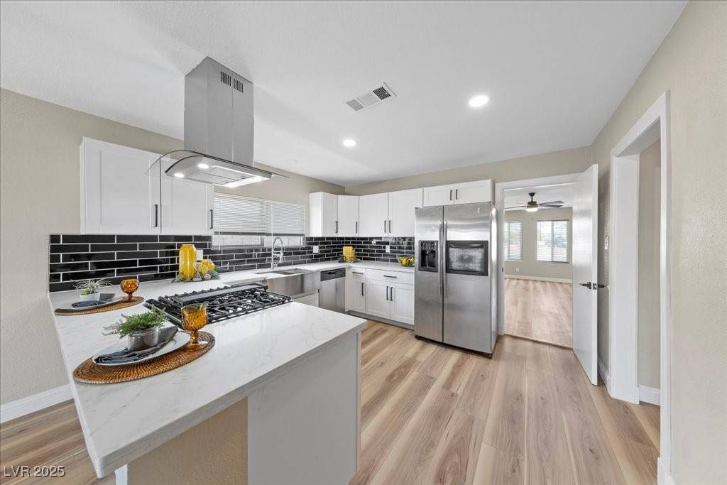 Las Vegas, NV 89145,321 Oil Lantern LN