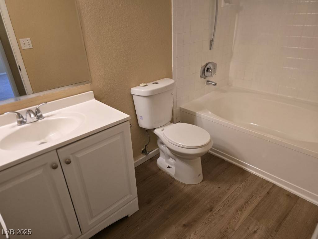 Las Vegas, NV 89118,5111 Lindell RD #104