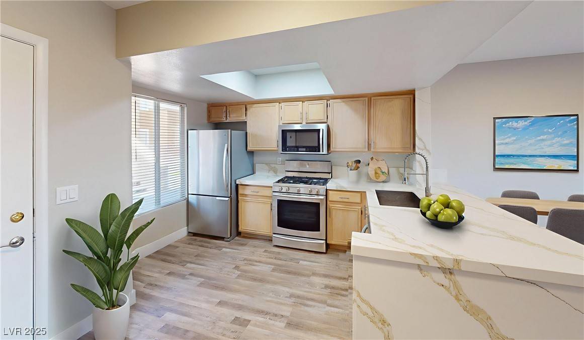 Las Vegas, NV 89113,8070 W Russell RD #1046