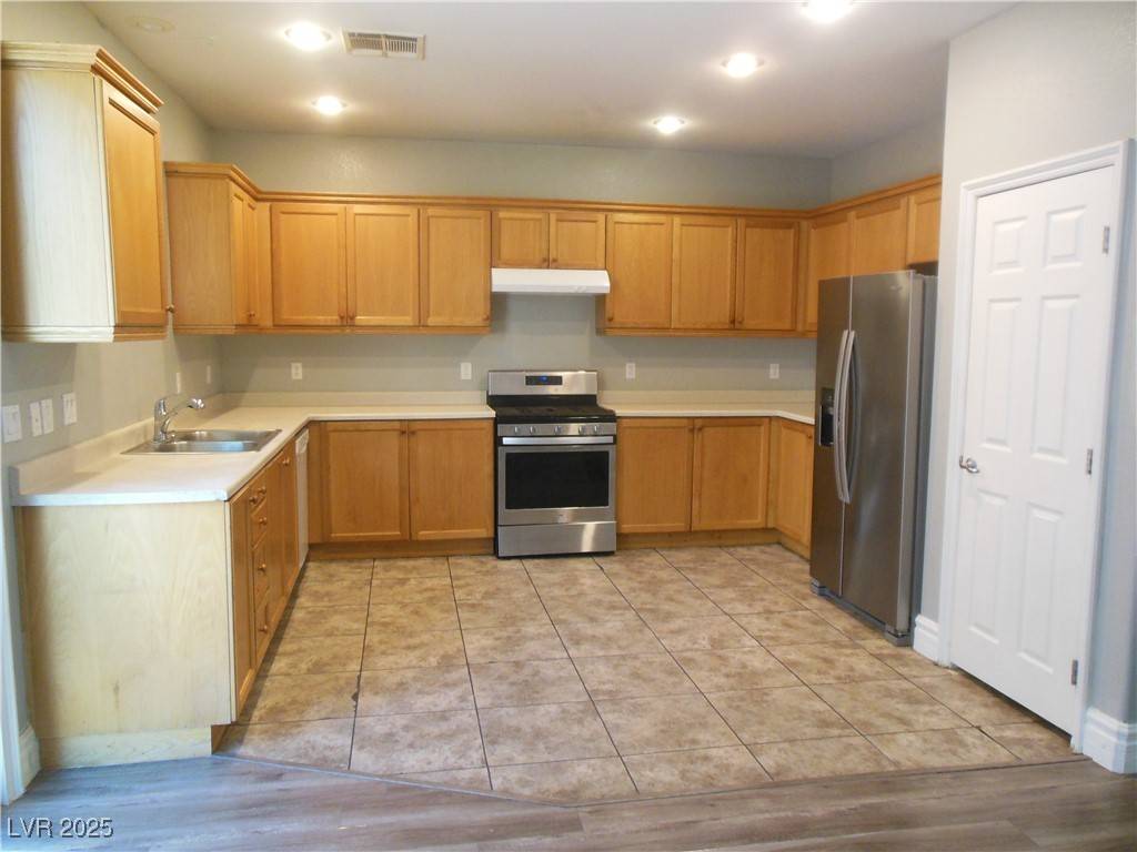 Las Vegas, NV 89148,9747 WAUKEGAN AVE