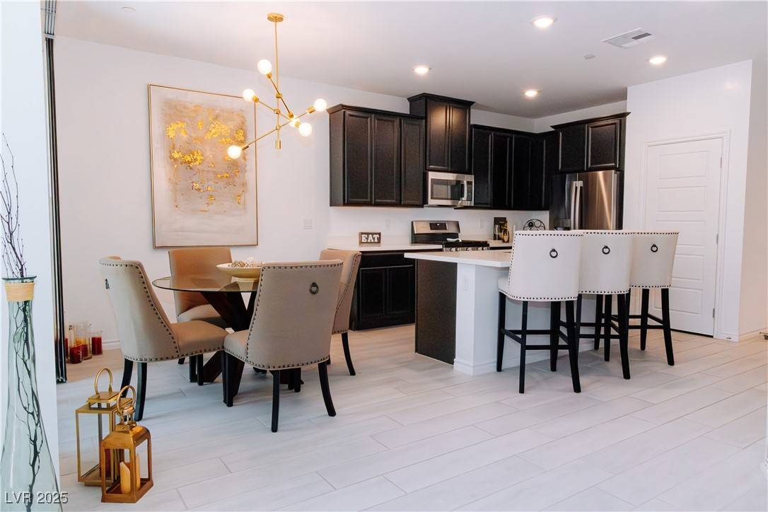Las Vegas, NV 89183,25 Barbara LN #14