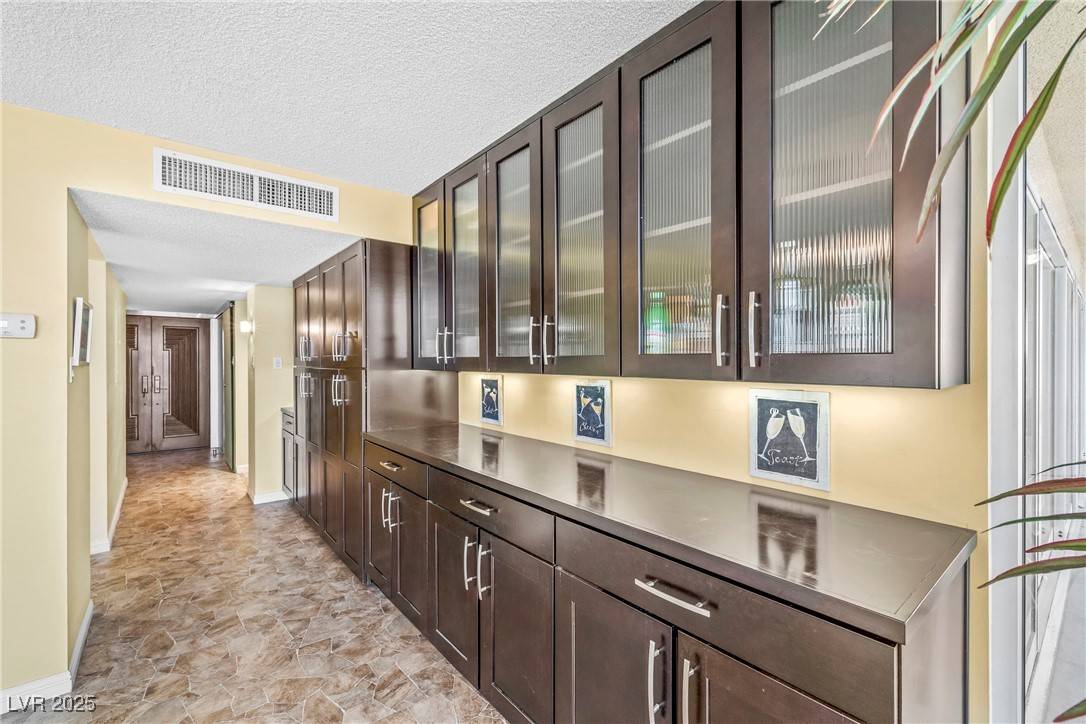 Las Vegas, NV 89109,3111 Bel Air DR #11H