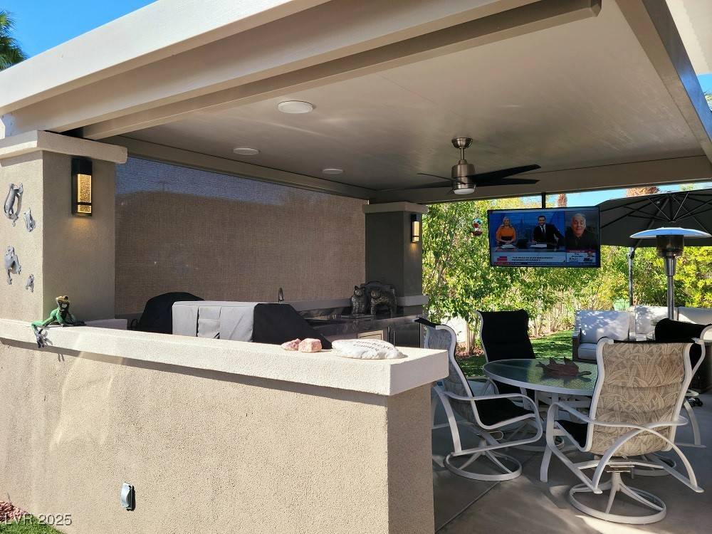 Las Vegas, NV 89139,8175 Arville ST #332