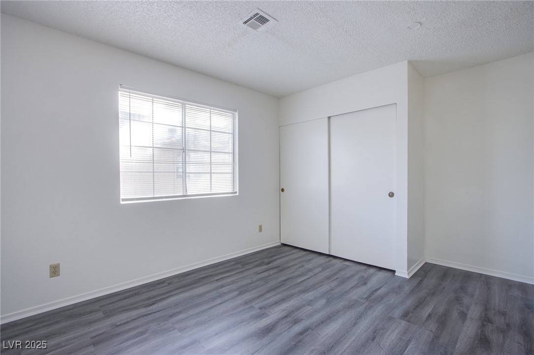 Las Vegas, NV 89121,2696 Jennydiane DR #D