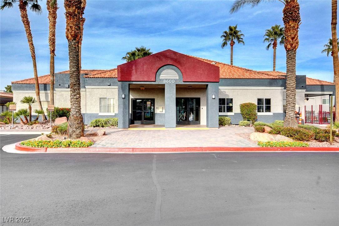 Las Vegas, NV 89117,8600 W Charleston BLVD #1059