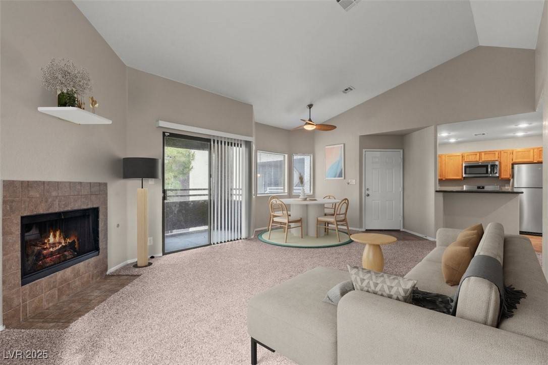 Las Vegas, NV 89118,5042 S Rainbow BLVD #206