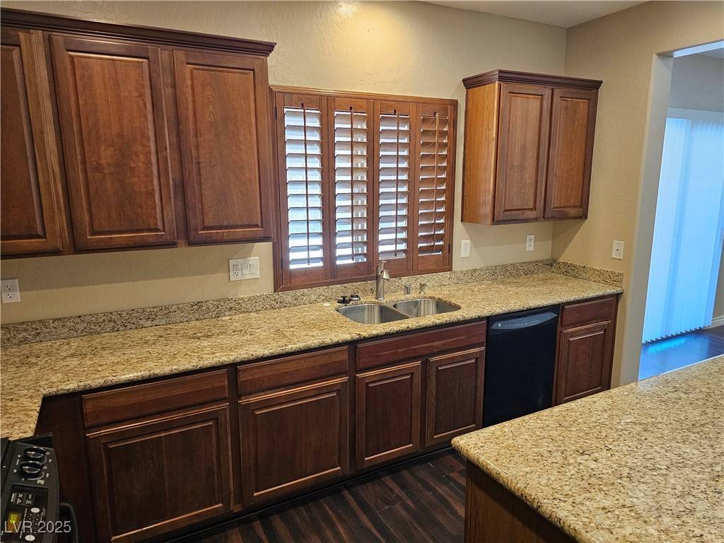 Henderson, NV 89002,177 Cobalt Sky AVE