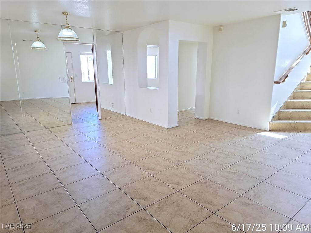 Las Vegas, NV 89129,9162 Green Frost DR