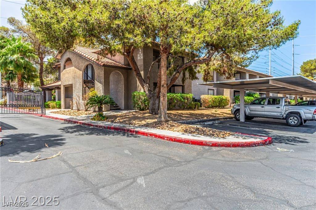 Las Vegas, NV 89117,2606 DURANGO DR #181