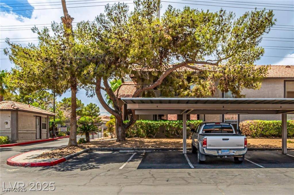Las Vegas, NV 89117,2606 DURANGO DR #181