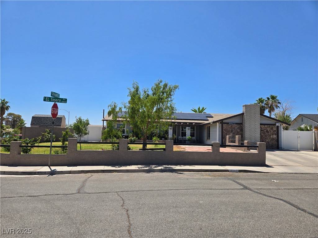 Las Vegas, NV 89121,4823 El Tesoro AVE