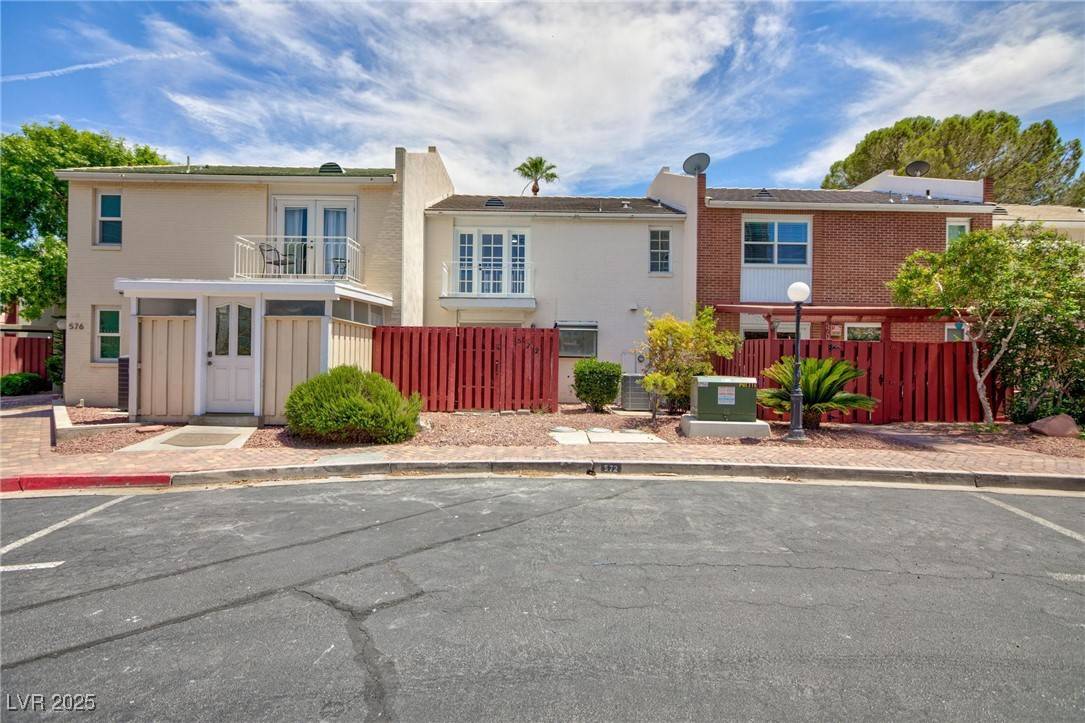Las Vegas, NV 89109,572 Tam O Shanter