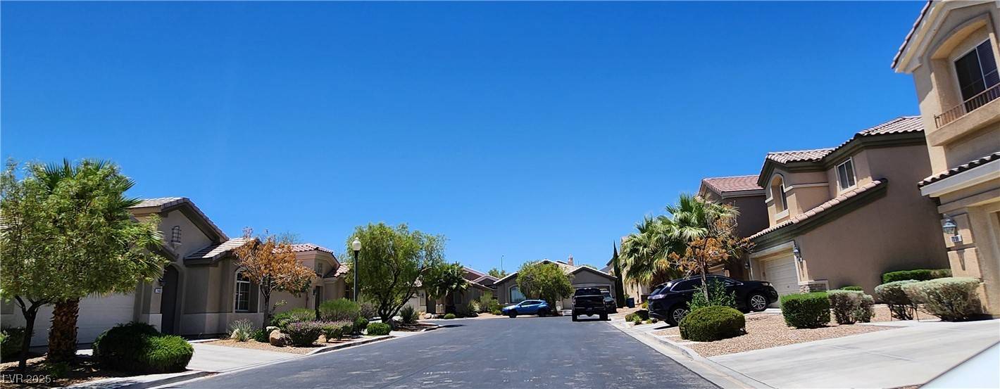Las Vegas, NV 89113,7395 Howell Mill CT