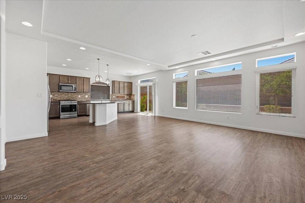 Las Vegas, NV 89139,9353 Grand Reve ST