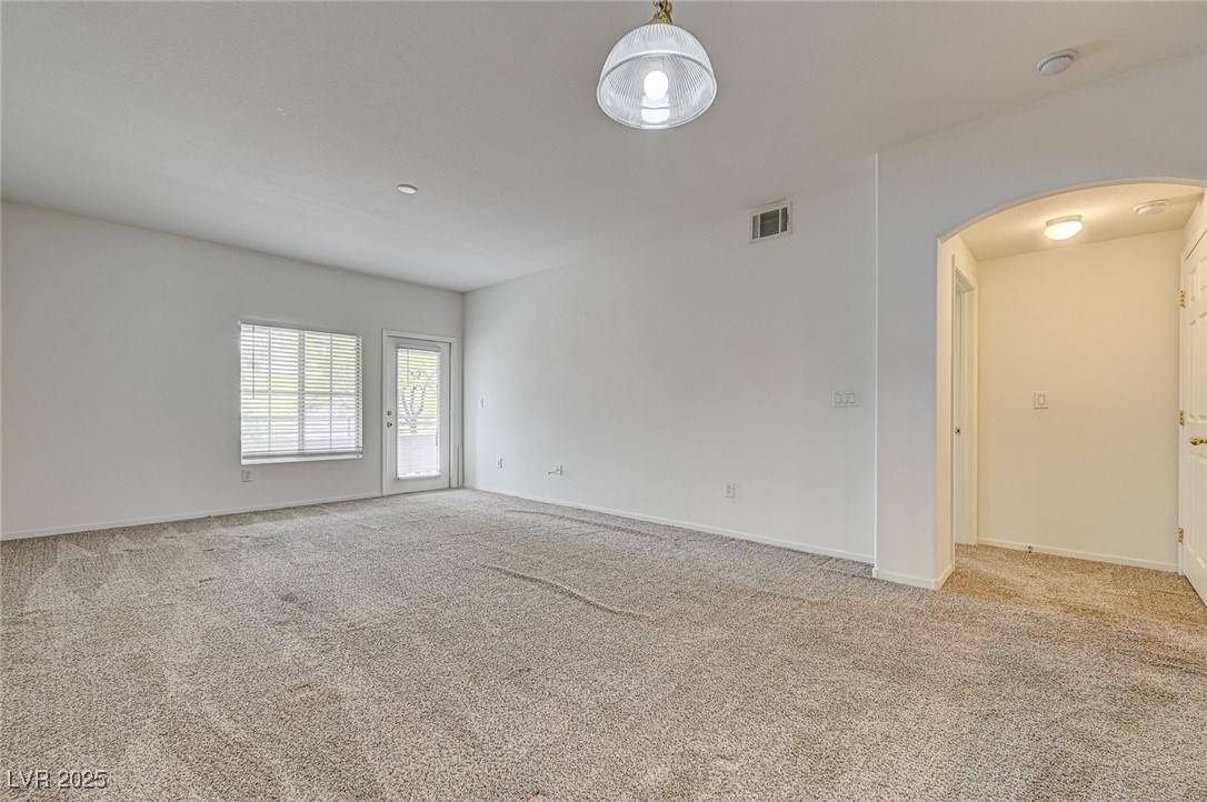 Las Vegas, NV 89113,6160 Rumrill ST #202