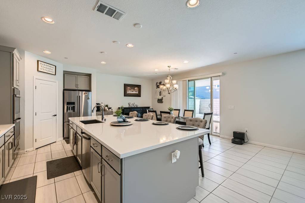 Las Vegas, NV 89143,9440 Lunar Ray ST