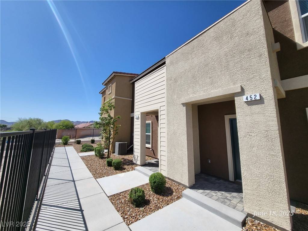 Henderson, NV 89002,452 Horizon Cove PL
