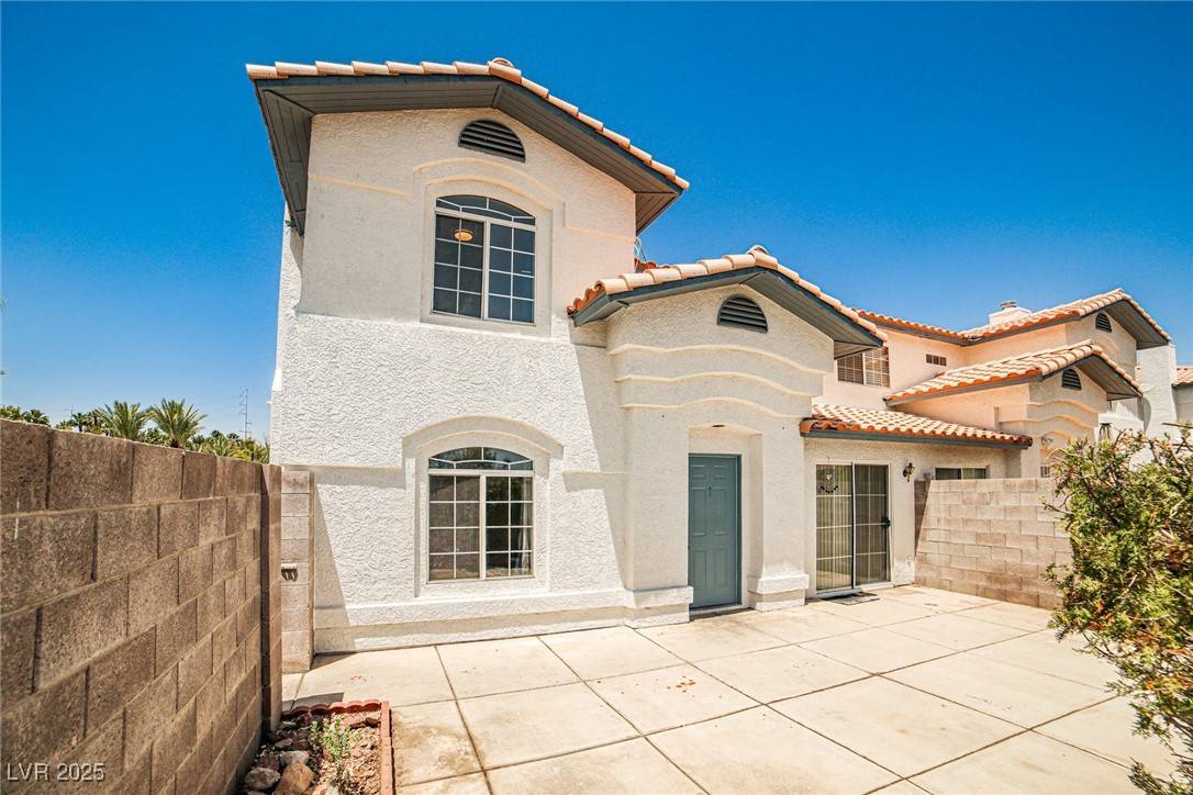 Las Vegas, NV 89145,8200 Crystal Star CT #8200