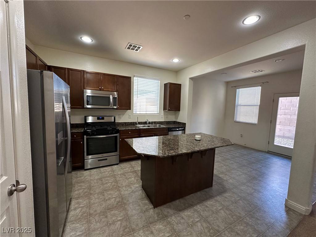 Henderson, NV 89011,1033 Pebble Lake ST