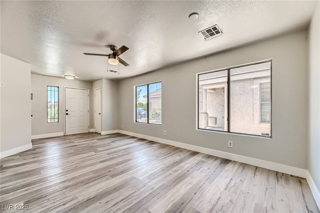 Las Vegas, NV 89183,1038 Silver Creek AVE