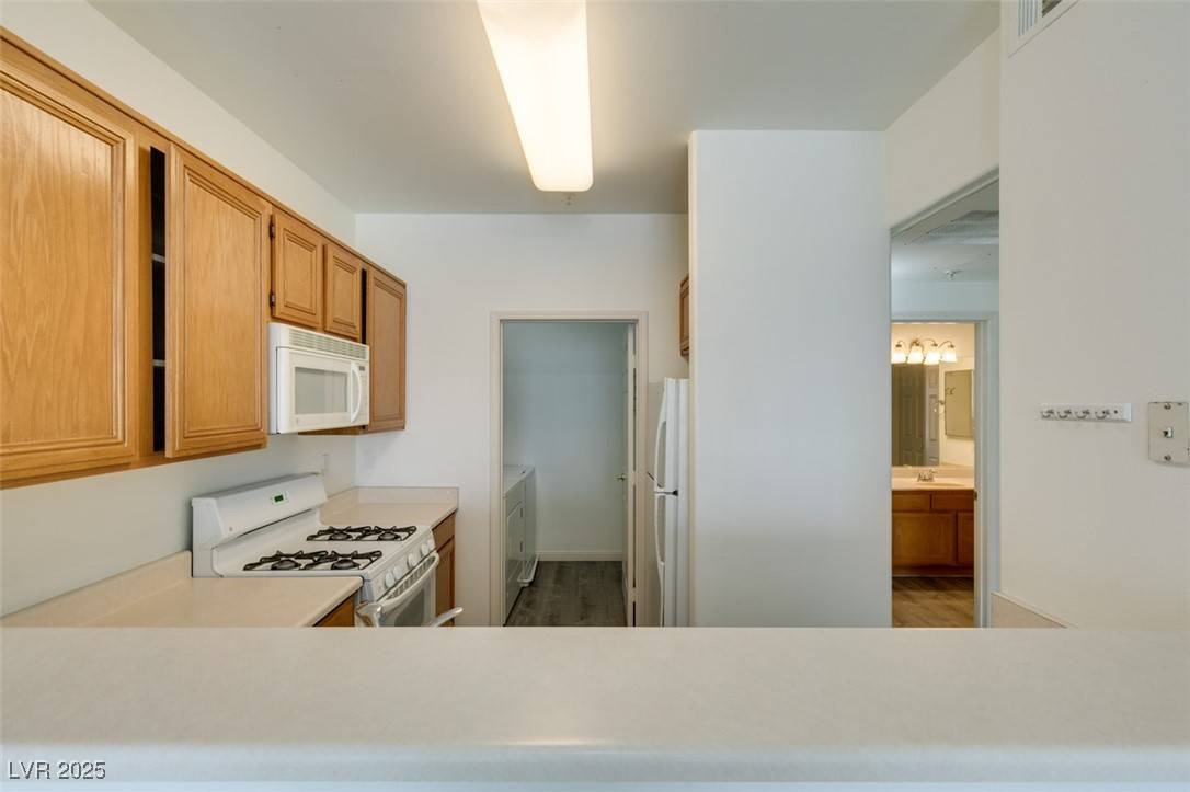 Las Vegas, NV 89113,7163 S Durango DR #302