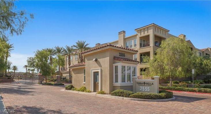 Henderson, NV 89052,2555 Hampton RD #2208
