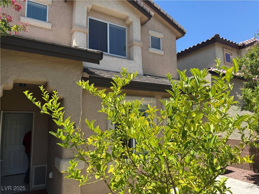 Las Vegas, NV 89106,248 Crystal Rose CT