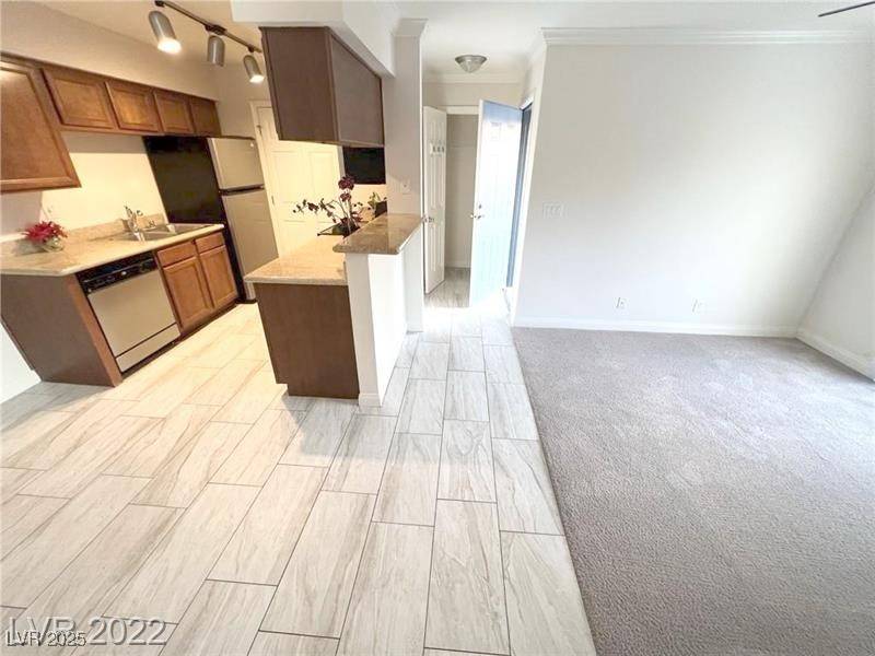 Las Vegas, NV 89121,3135 S Mojave RD #241