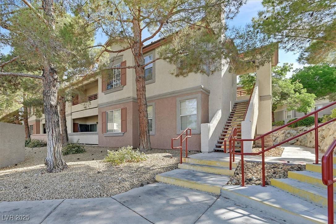 Las Vegas, NV 89144,10205 Camborne AVE #104