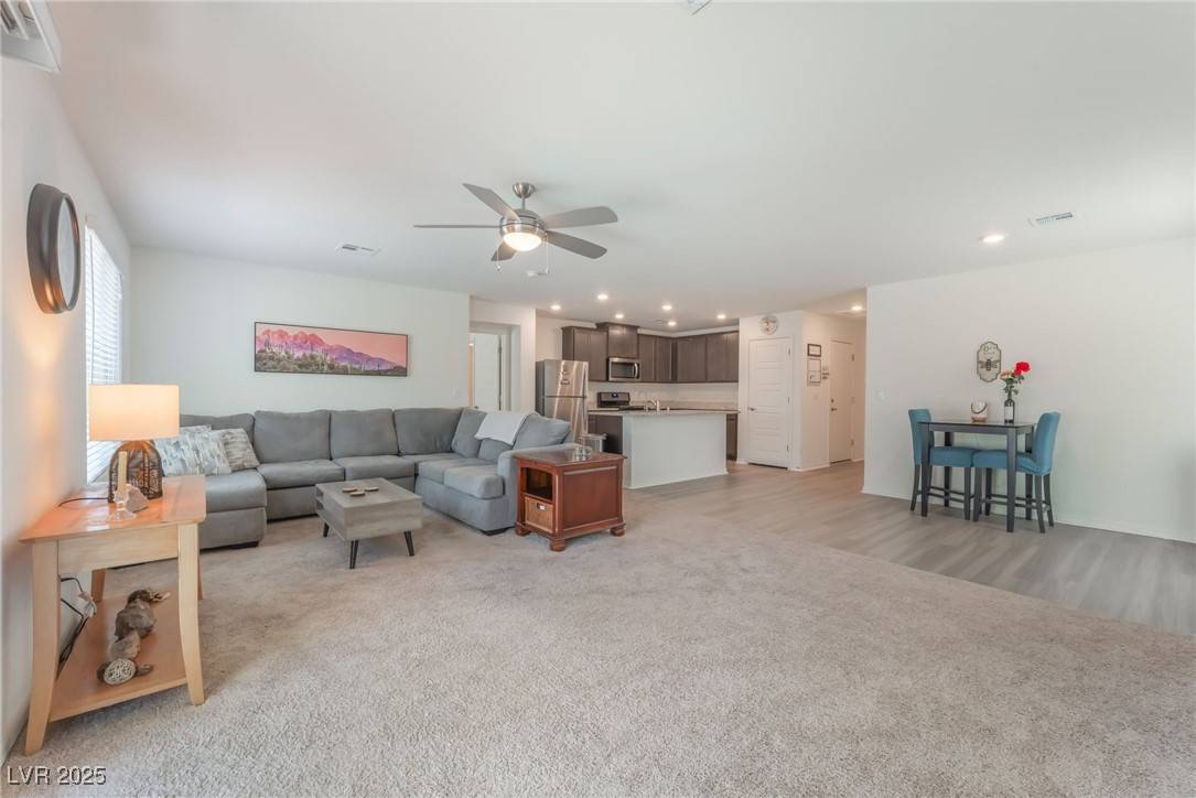 North Las Vegas, NV 89081,518 Descubir AVE