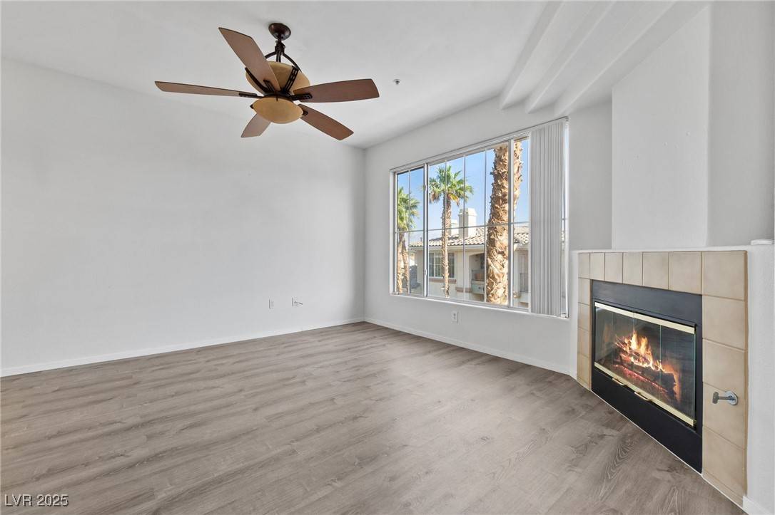 Las Vegas, NV 89113,7151 S Durango DR #313