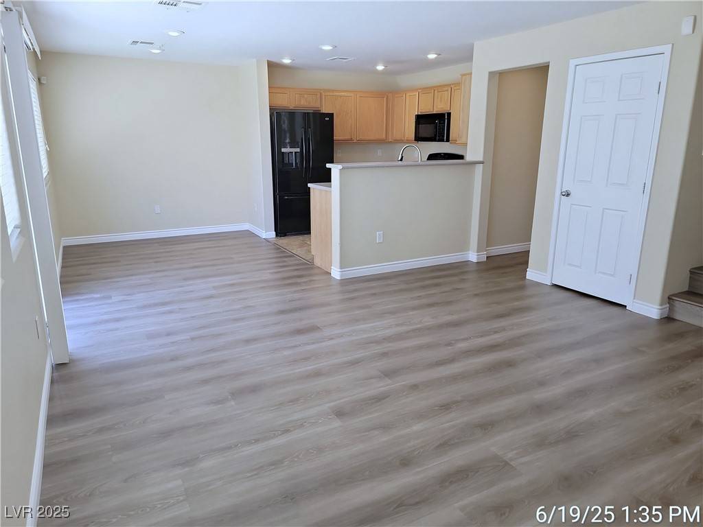 Las Vegas, NV 89143,9125 Starling Wing PL