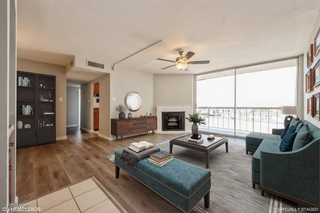 Las Vegas, NV 89169,745 N Royal Crest CIR #157