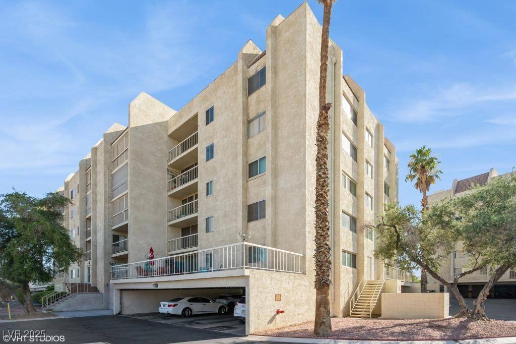 Las Vegas, NV 89169,745 N Royal Crest CIR #157