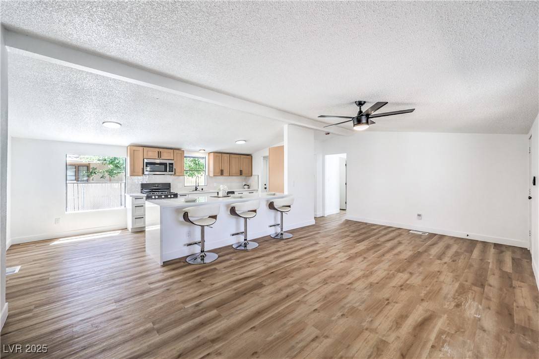 Las Vegas, NV 89156,6024 Bluehill AVE