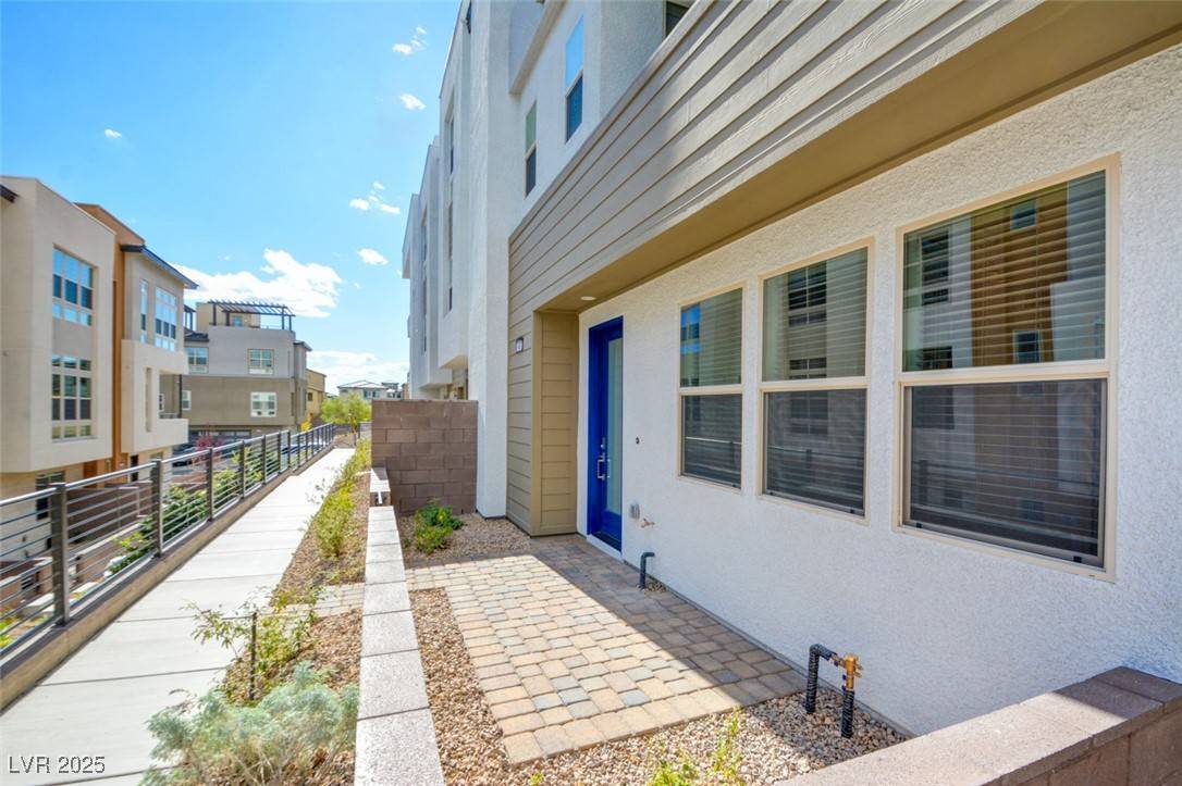 Las Vegas, NV 89138,646 Spotted Falcon ST