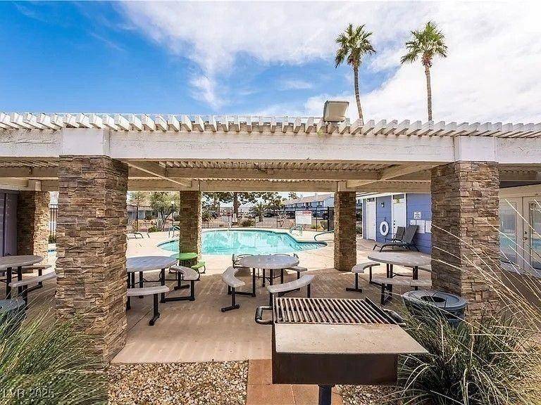 Las Vegas, NV 89122,5420 Centurion CT #104