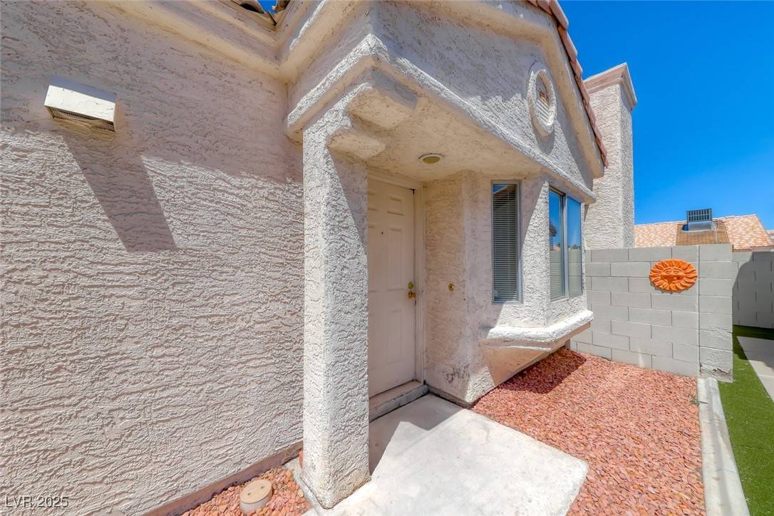 Las Vegas, NV 89119,7212 Nordic Lights DR