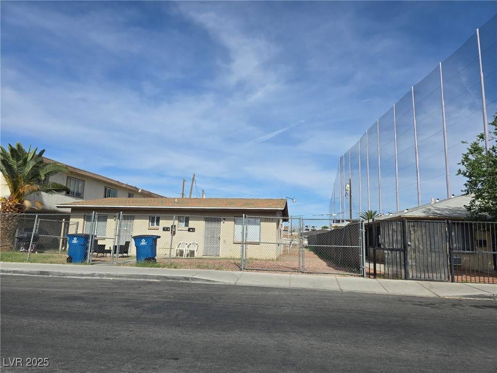 Las Vegas, NV 89102,1713 Fairfield AVE
