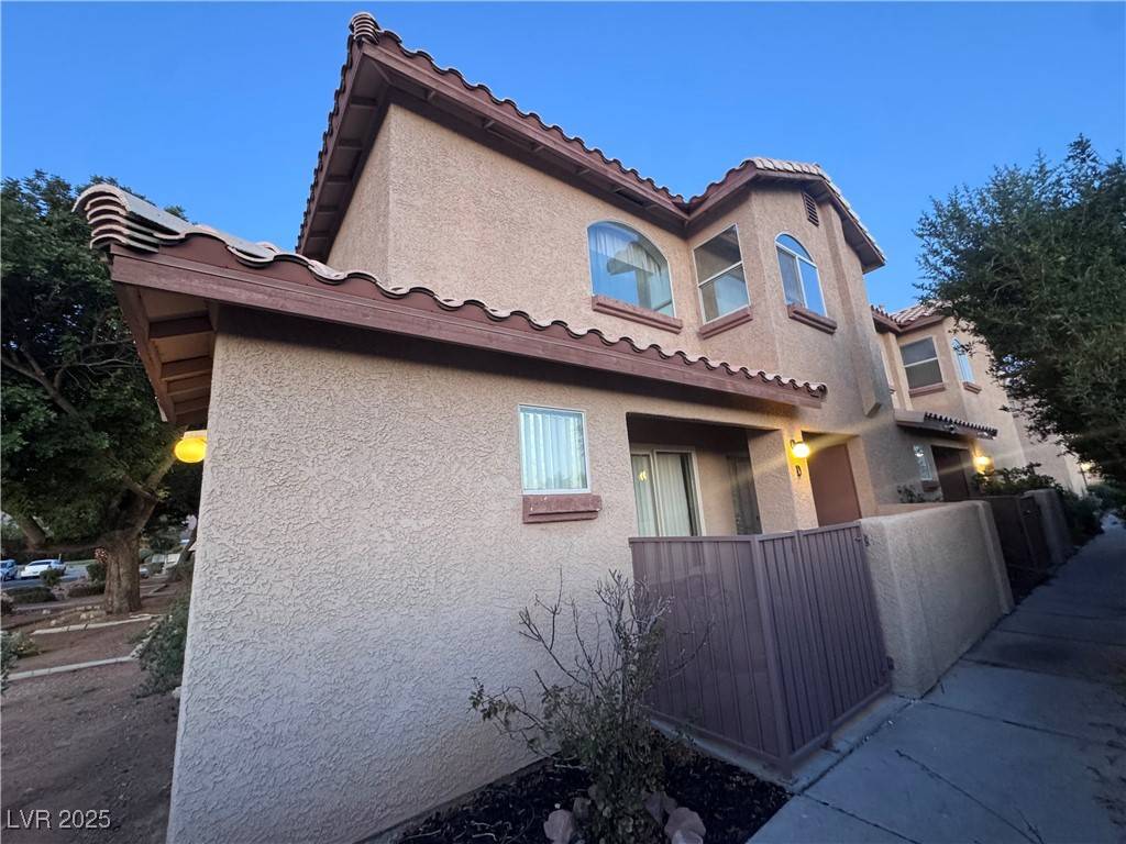 Las Vegas, NV 89110,558 Roxella LN #D