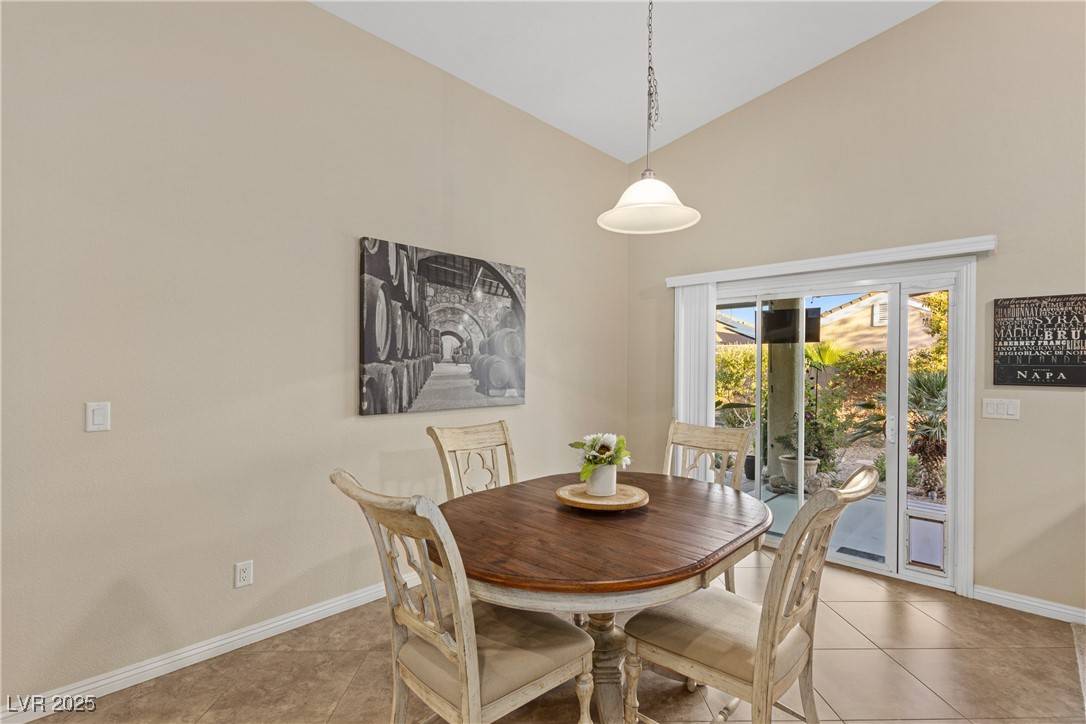 Las Vegas, NV 89130,6413 White Tiger CT
