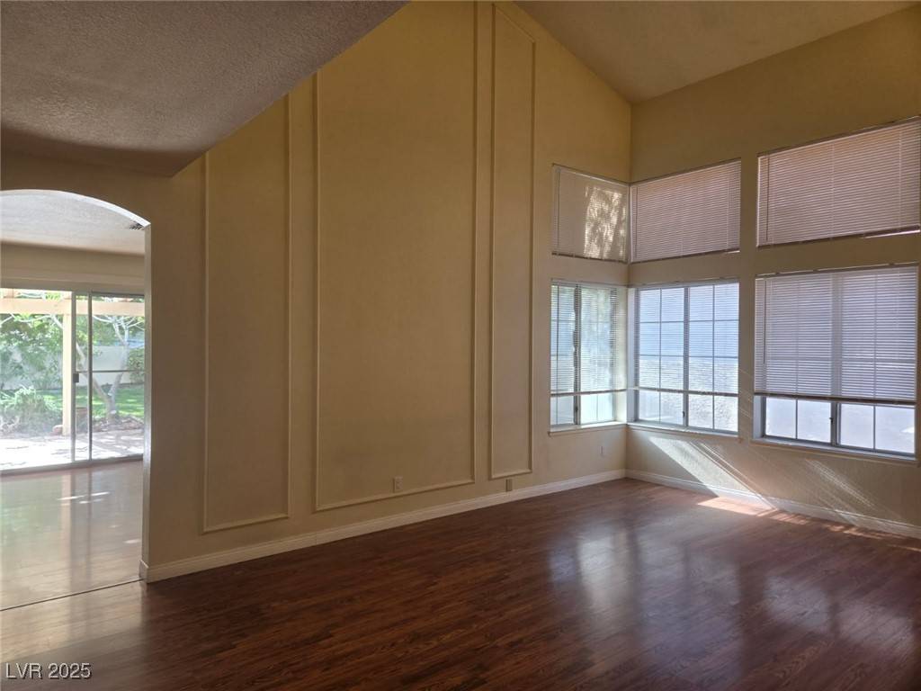 Las Vegas, NV 89117,3032 Cloverbrook ST