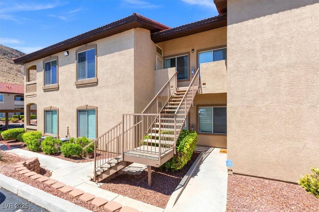 Las Vegas, NV 89129,3474 Desert Cliff ST #201